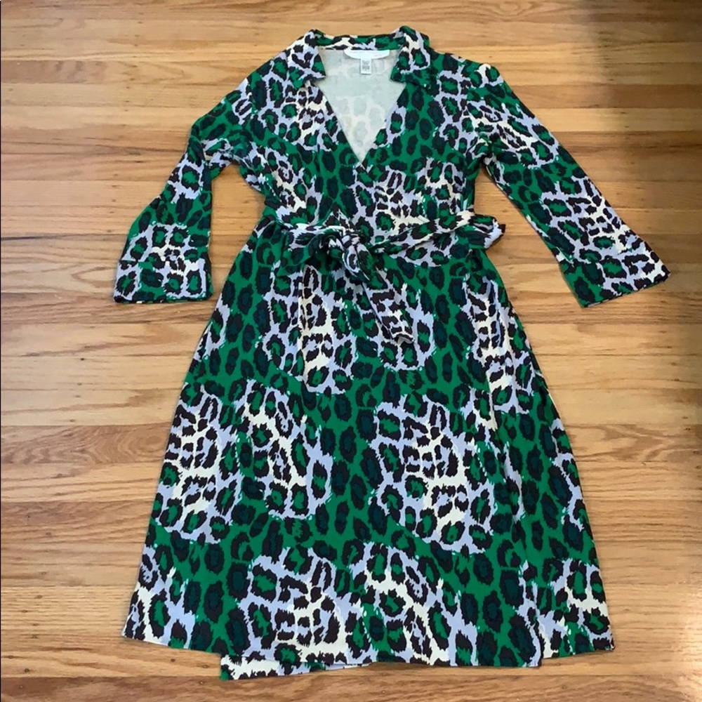 DVF Vintage leopard silk jersey wrap dress -size 4